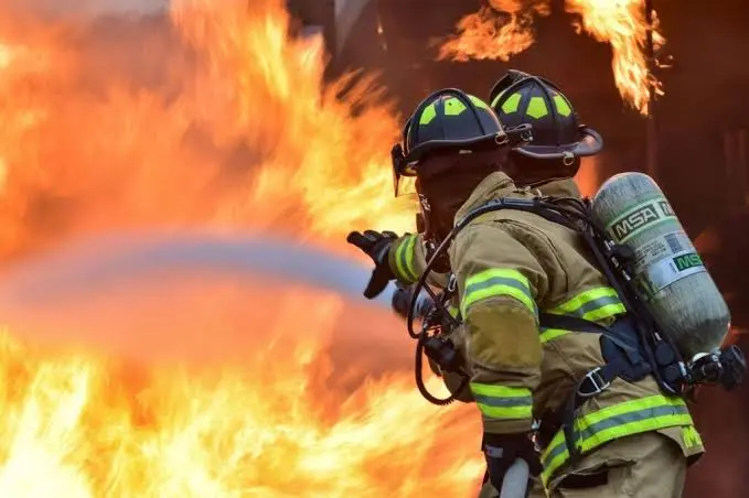 Incendios forestales masivos azotan el noroeste de Estados Unidos