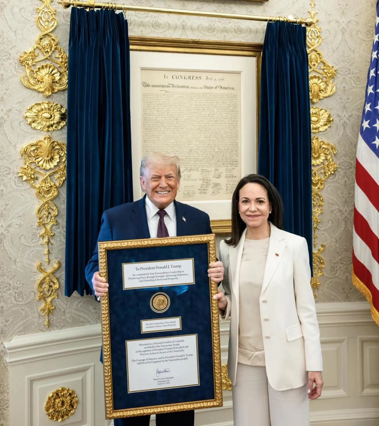 Maria Corina Machado le presenta su Nobel de la Paz a Trump