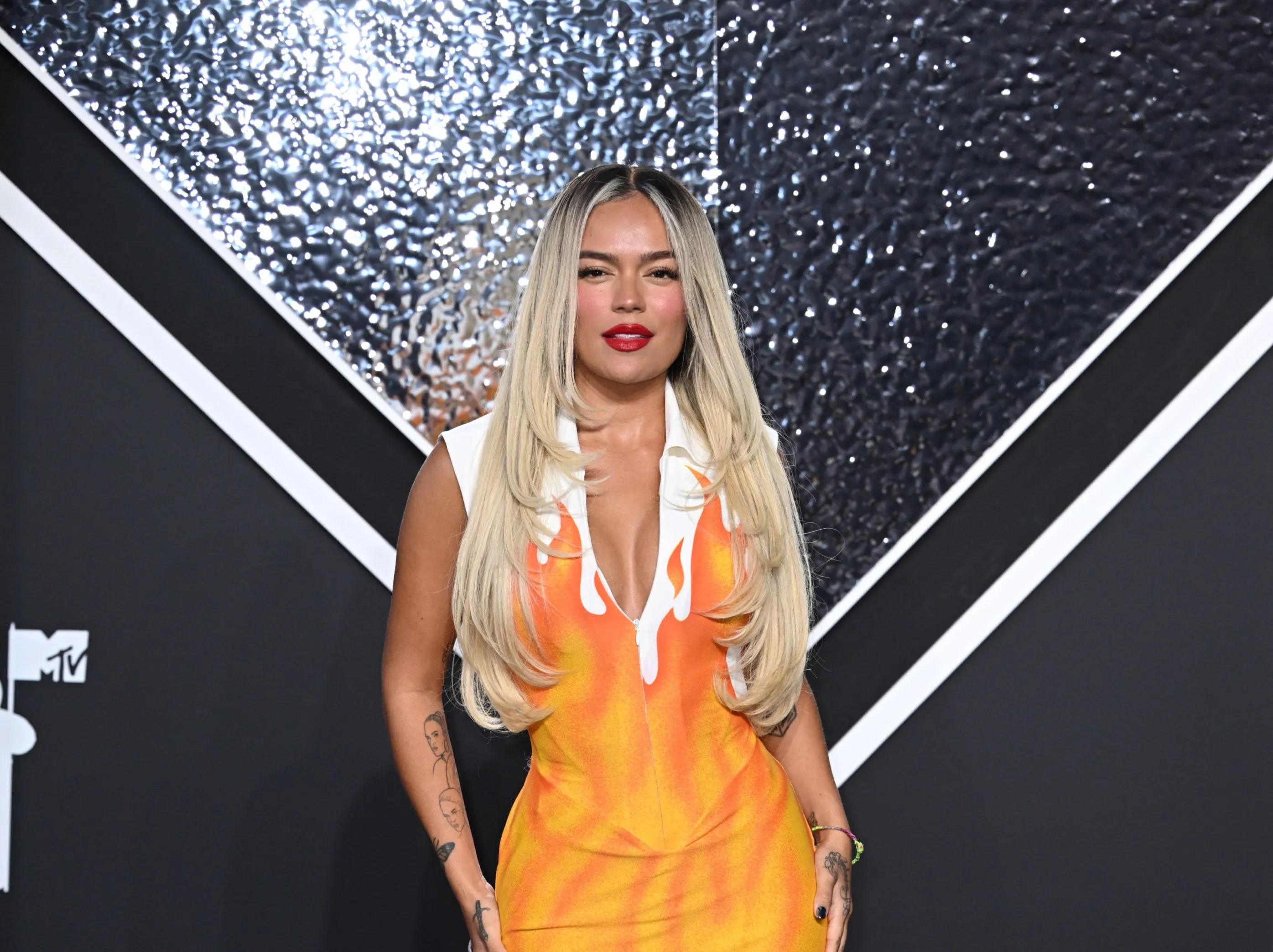 Karol G más allá del éxito con su nueva gira “Viajando Por El Mundo Tropitour”